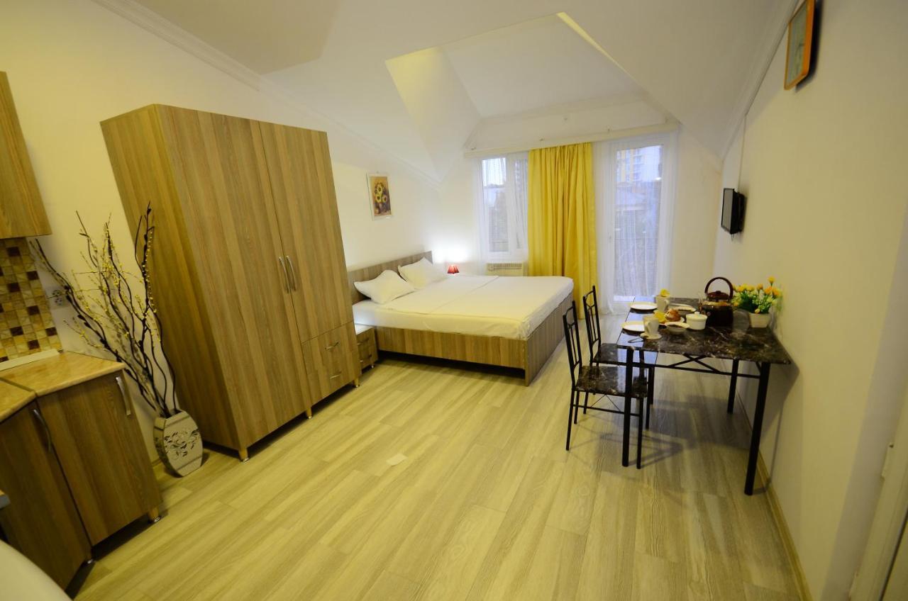 Aparthotel My Home Batumi Exterior foto